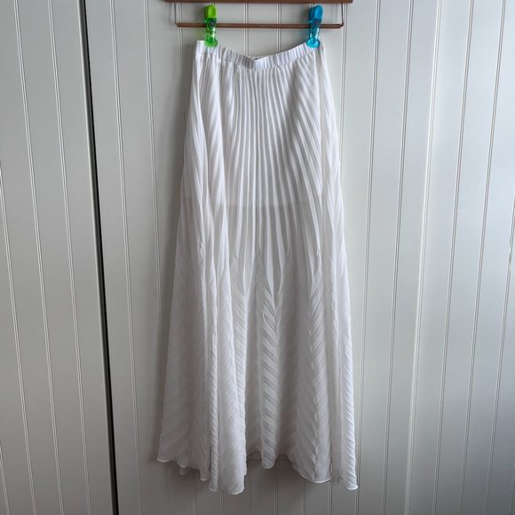 White Pleated Maxi Skirt - Size Small - Picture 1 of 2
